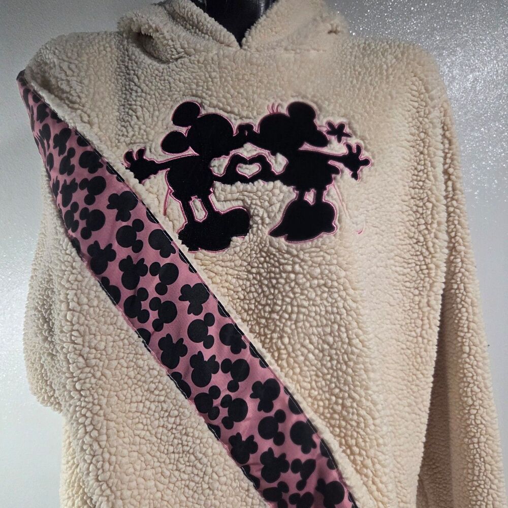 Disney Parks Mickey & Minnie Kissing Fluffy Fleece Hoodie Ultra Plush Sherpa